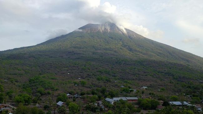 Status Gunung Ile Lewotolok Naik Level ke Siaga