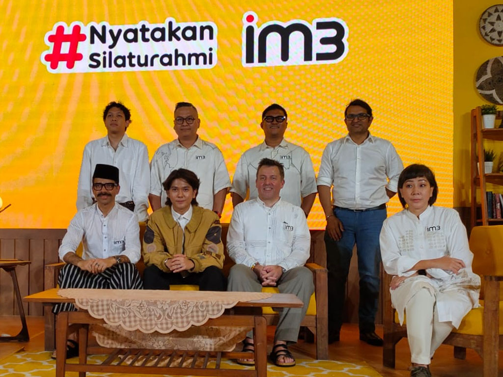 Hindia dan Iqbaal Ramadhan Hadir di Kampanye Nyatakan Silaturahmi Indosat IM3