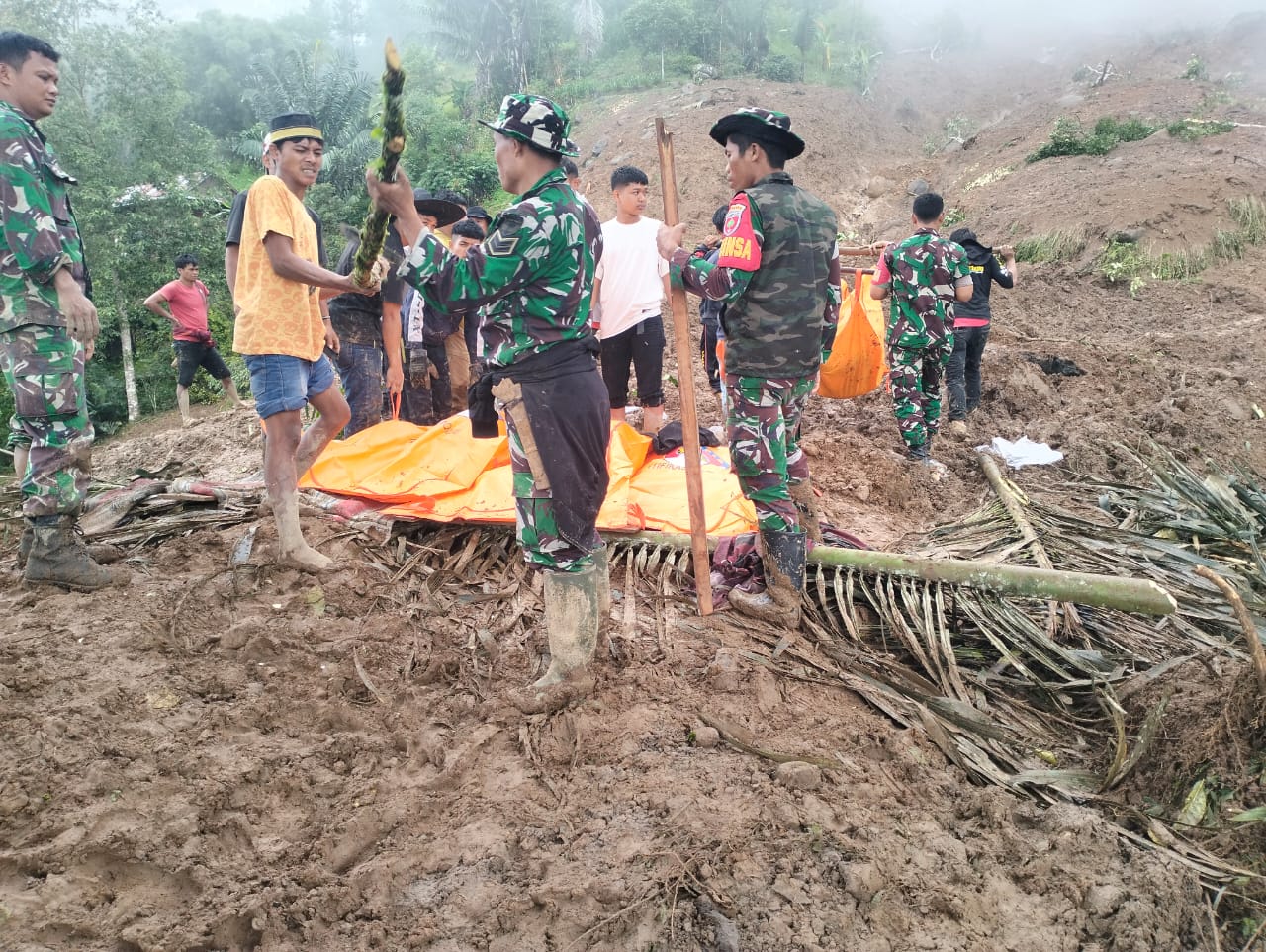 Sebanyak 18 Orang Meninggal akibat Tertimbun Tanah Longsor di Tanah Toraja