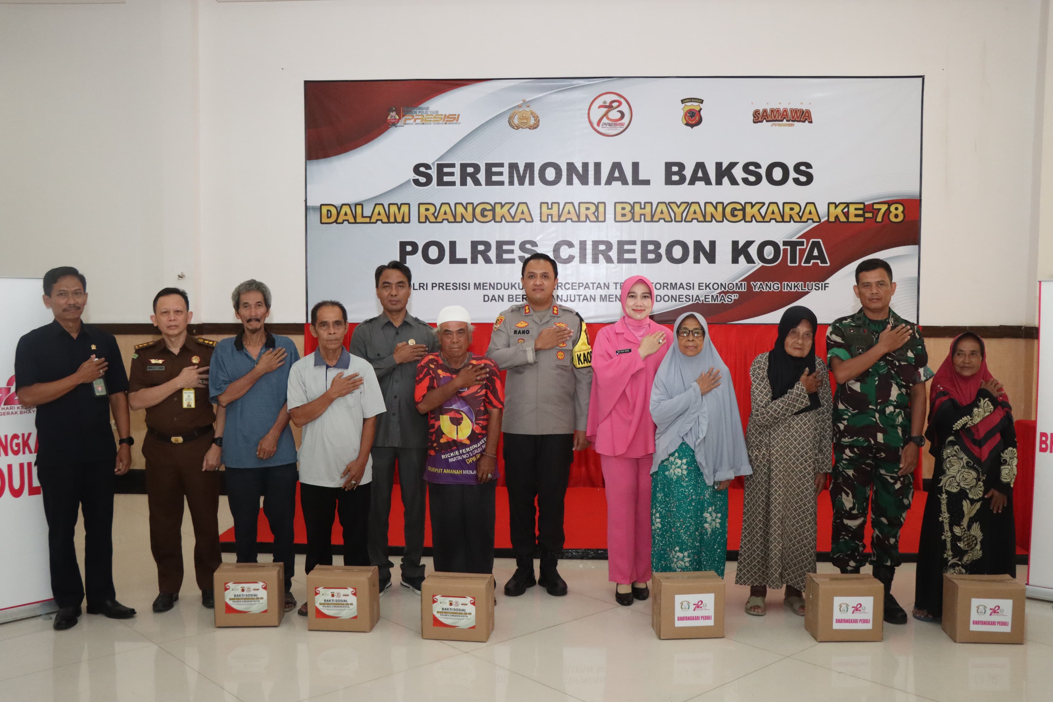 Polres Cirebon Kota Gelar Baksos dan Bansos Serentak, Sambut Hari Bhayangkara ke-78