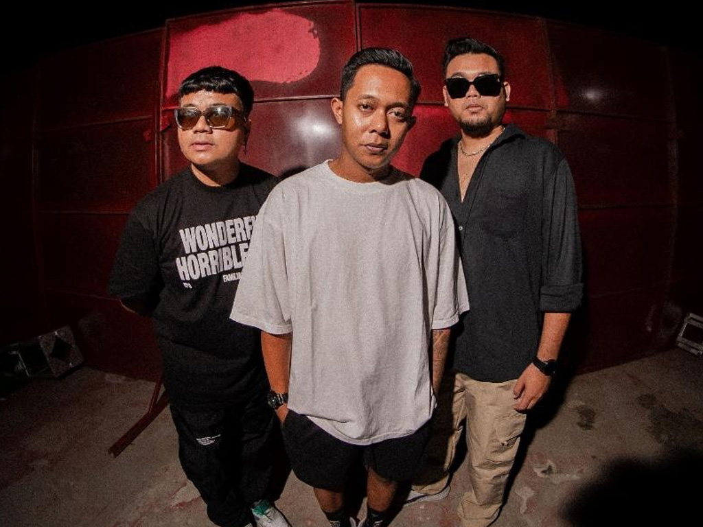 Karnamereka Buka Album Fortune (Deluxe) dengan Single Sambut Mentari
