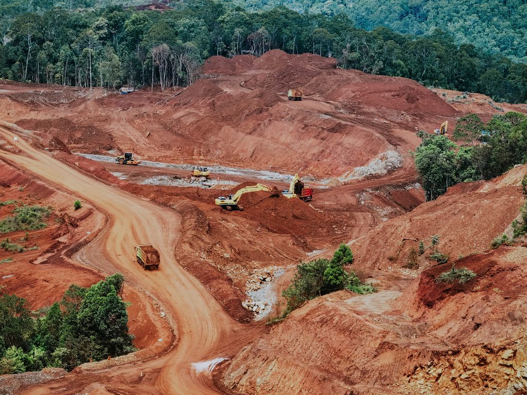 Komnas HAM Sorot Tambang Nikel di Raja Ampat: Potensi Pelanggaran HAM Serius