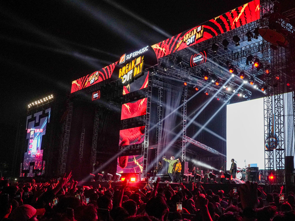 Hadirkan 2 Panggung Megah, Break Out Day 2025 Sukses Digelar di Bandung