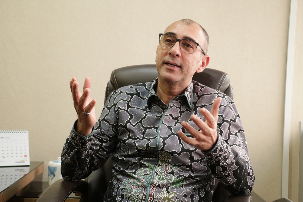 Nasim Khan: Penumpang Perlu Gerbong Smoking Area, KAI Akan Untung