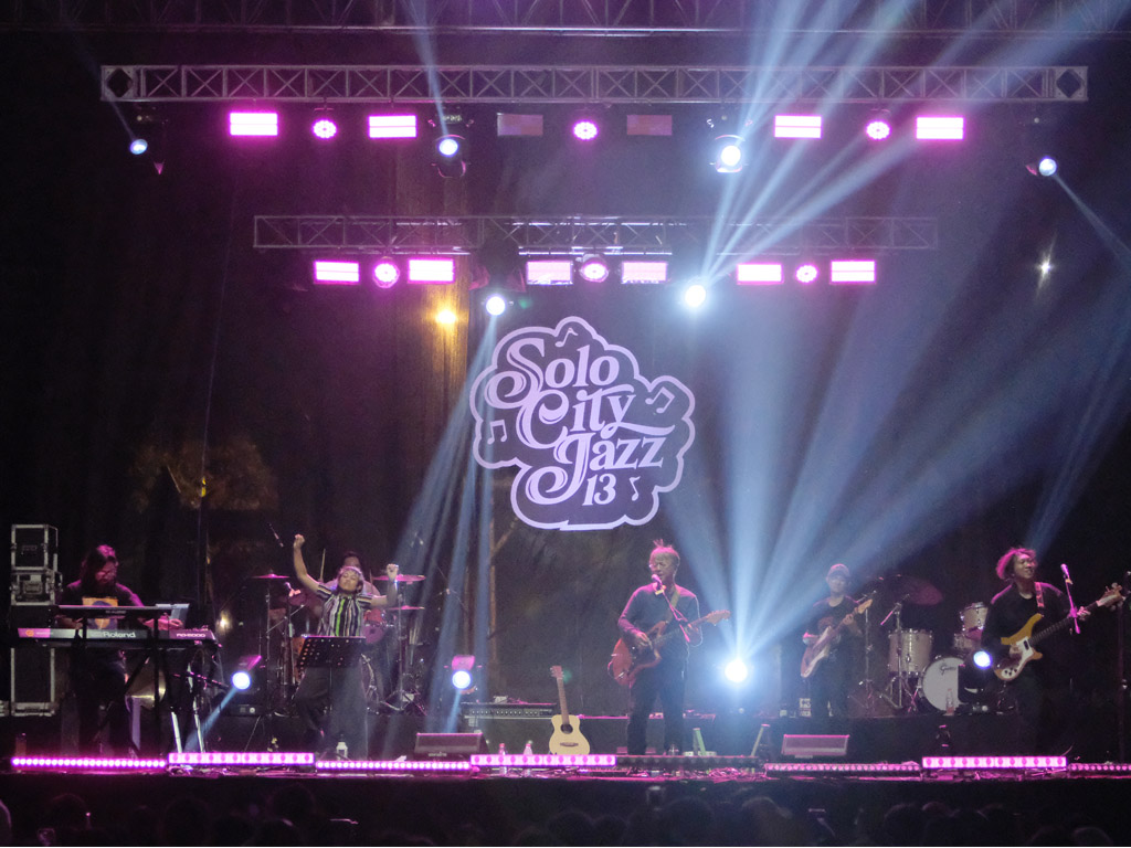 Efek Rumah Kaca hingga Sandhy Sondoro Pecahkan Solo City Jazz 2025