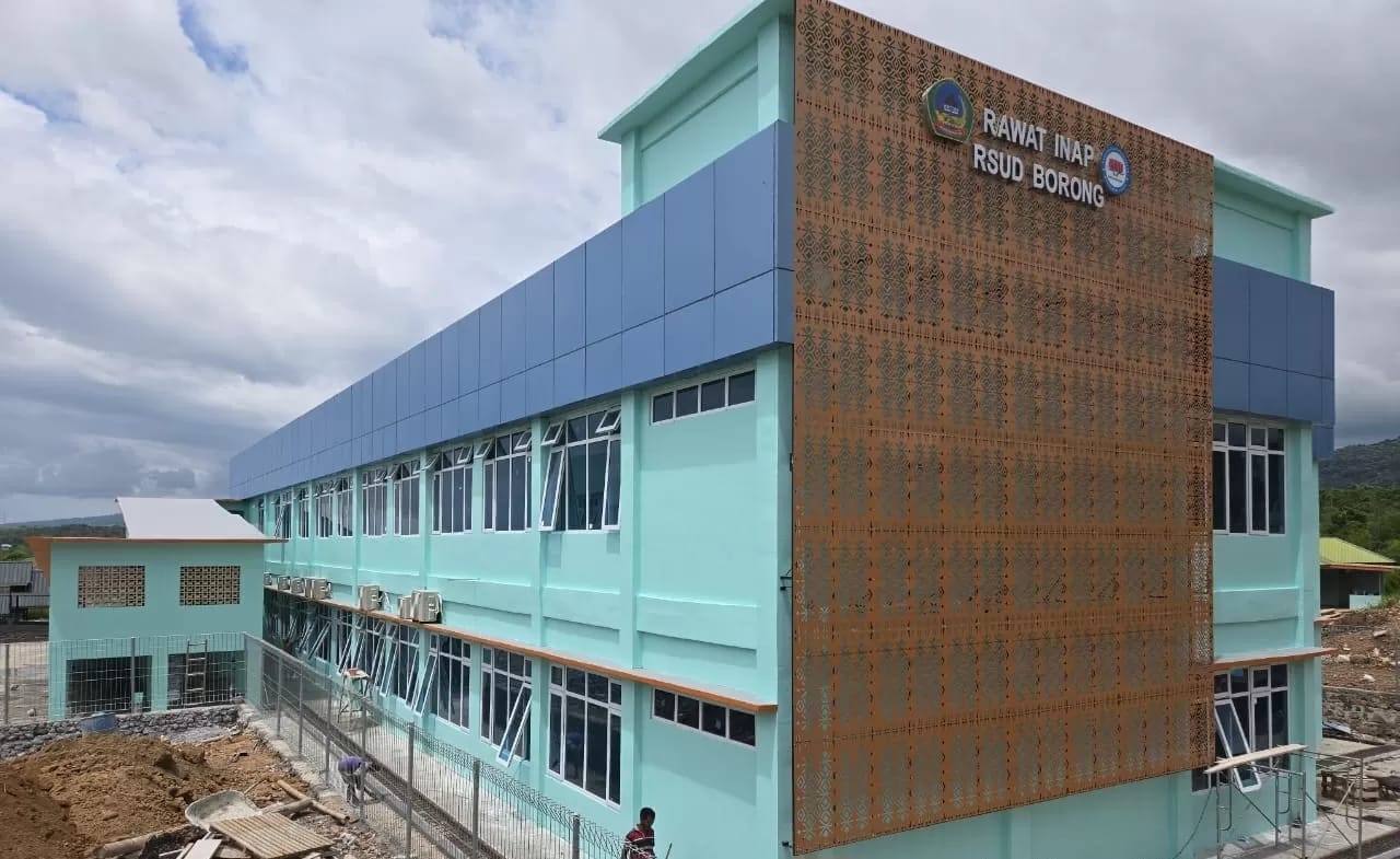 Pembangunan RSUD Borong Hampir Rampung