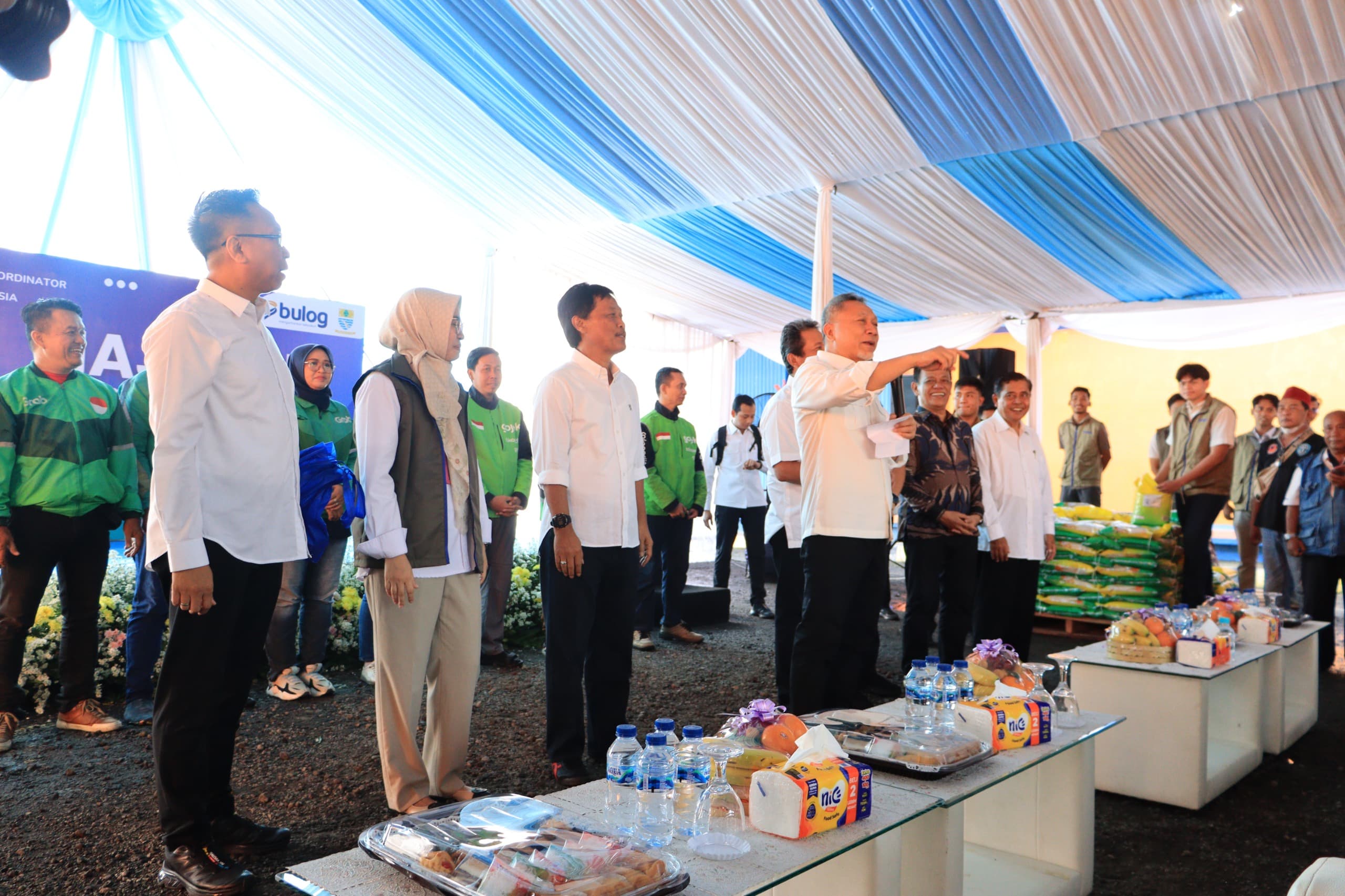 Kota Cirebon, Menko Pangan Pastikan Stok Kebutuhan Pokok Aman Jelang Tahun Baru