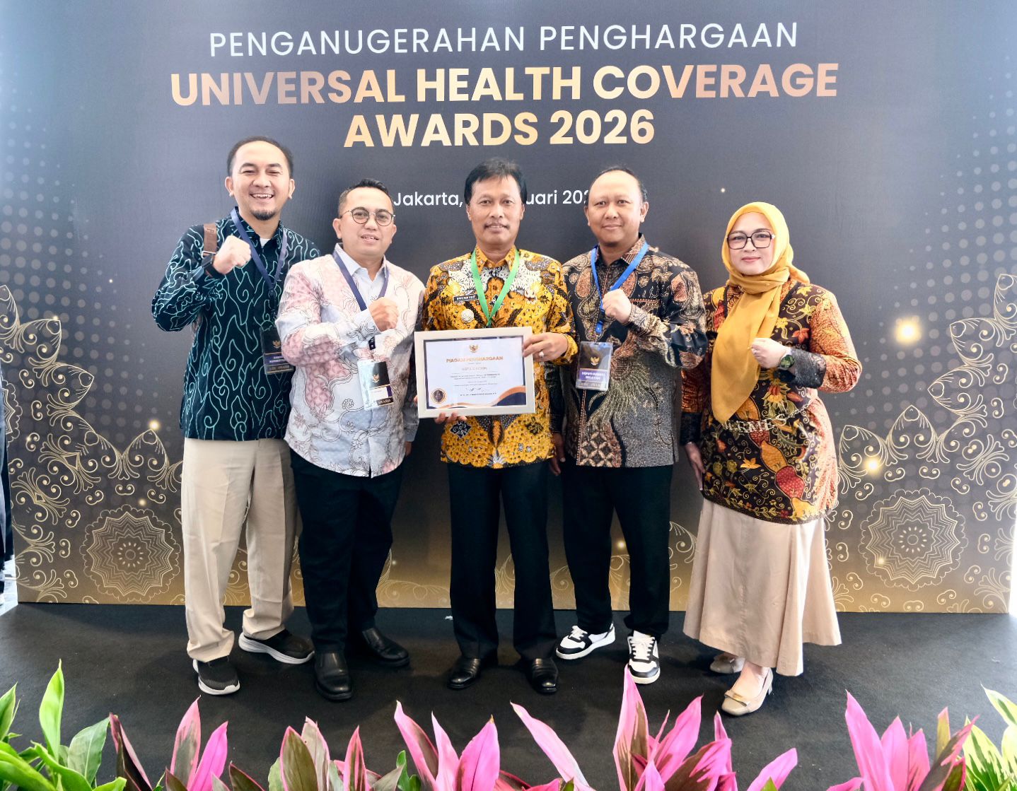 Wujudkan Proteksi Kesehatan Paripurna, Kota Cirebon Raih Penghargaan Nasional UHC Awards 2026