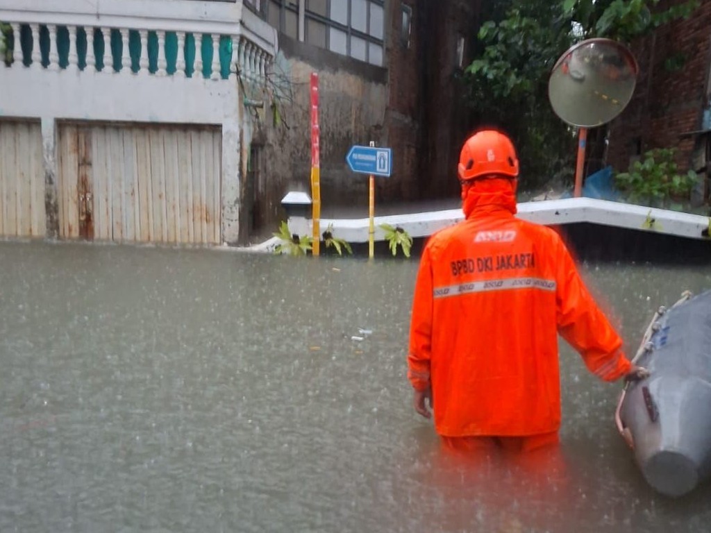 BMKG Keluarkan Peringatan Dini Cuaca Ekstrem Tiga Hari ke Depan