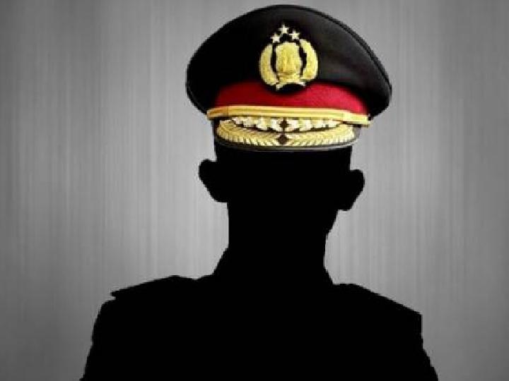 Tarik Perwira Tinggi TNI dan Polri dari Jabatan Sipil