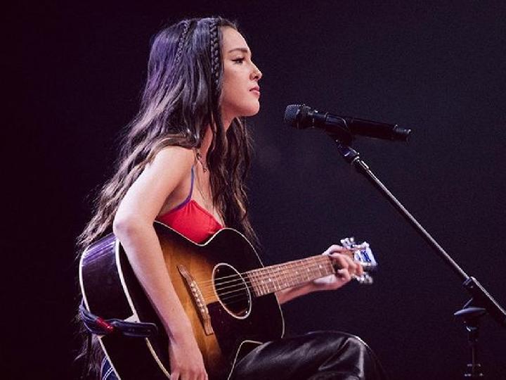 Olivia Rodrigo Raih Penghargaan Utama di Billboard Women in Music Awards 2022