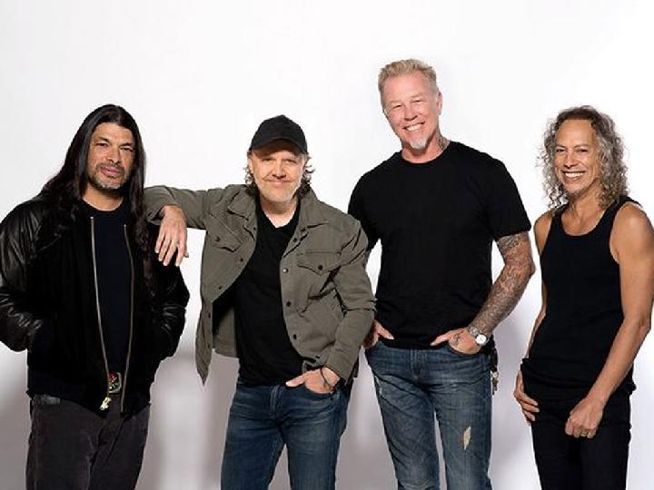 Vokalis Metallica, James Hetfield Gugat Cerai Istrinya