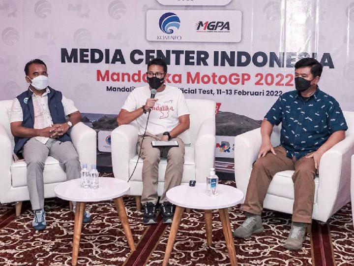 Sandiaga Uno dan Hadi Tjahjanto Resmikan Media Center Indonesia MotoGP 2022