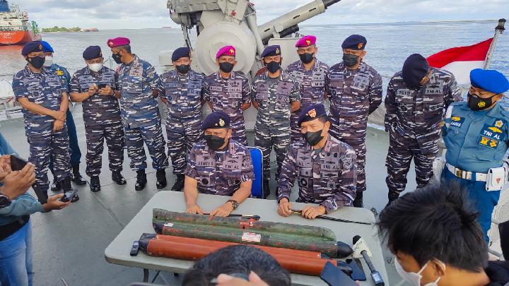 TNI AL Amankan Dua Benda Mirip Rudal di Kepulauan Selayar