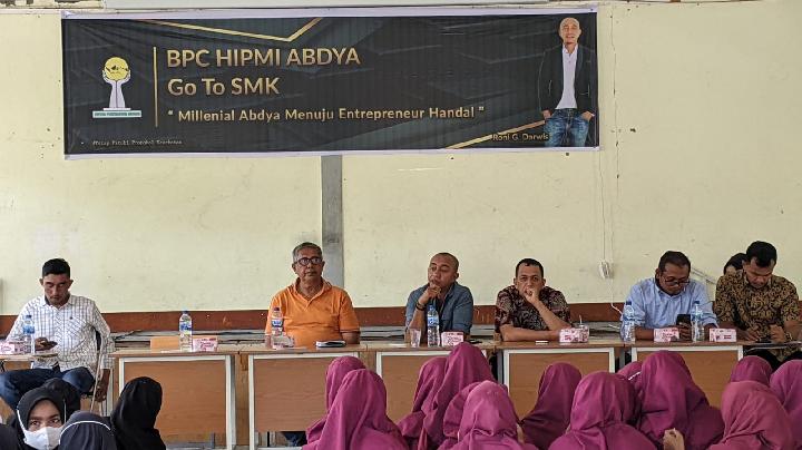 HIPMI Abdya Kenalkan Ilmu Wirausaha untuk Siswa-siswi SMK