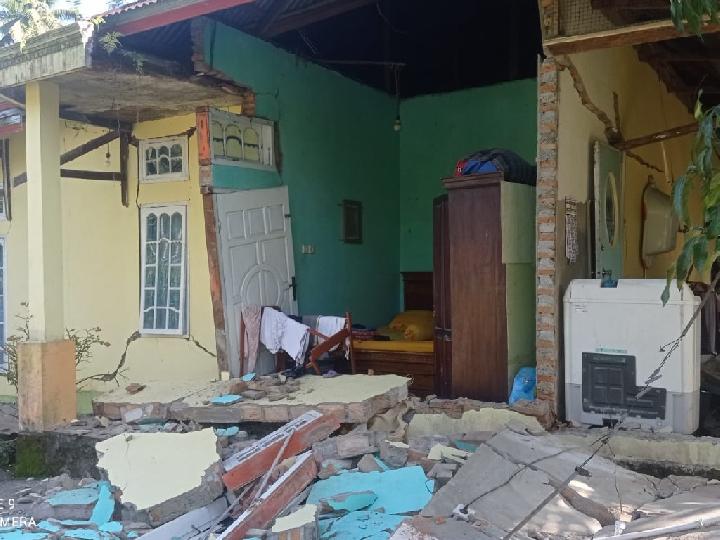 Sebanyak 103 Rumah Rusak Berat Akibat Gempa M 6,1 Sumatra Barat