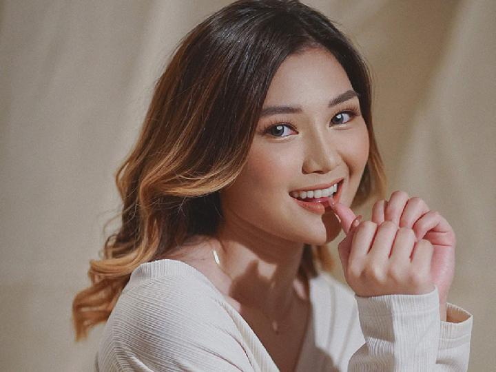 Ruth Garcia Debut Jadi Penyanyi Solo Lewat Single More Than Just a Friend