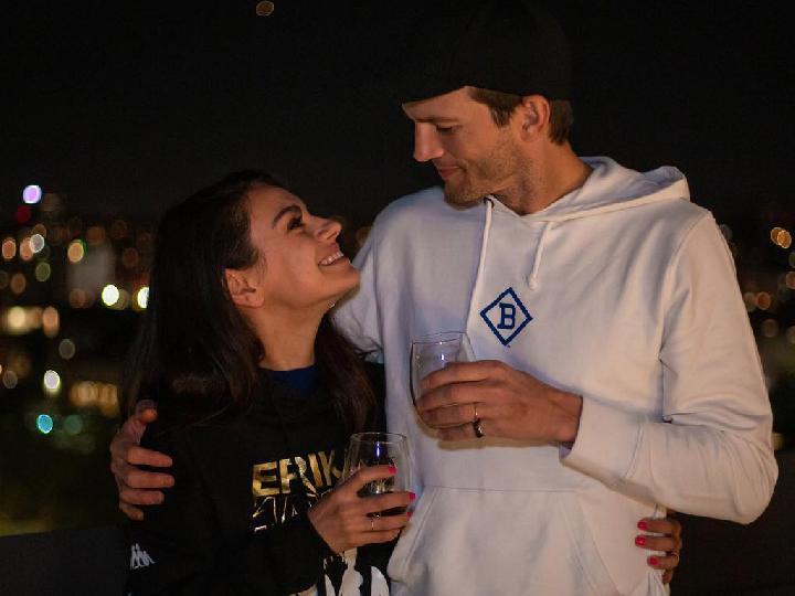 Ashton Kutcher dan Mila Kunis Galang Donasi Rp 97 Miliar untuk Pengungsi Ukraina