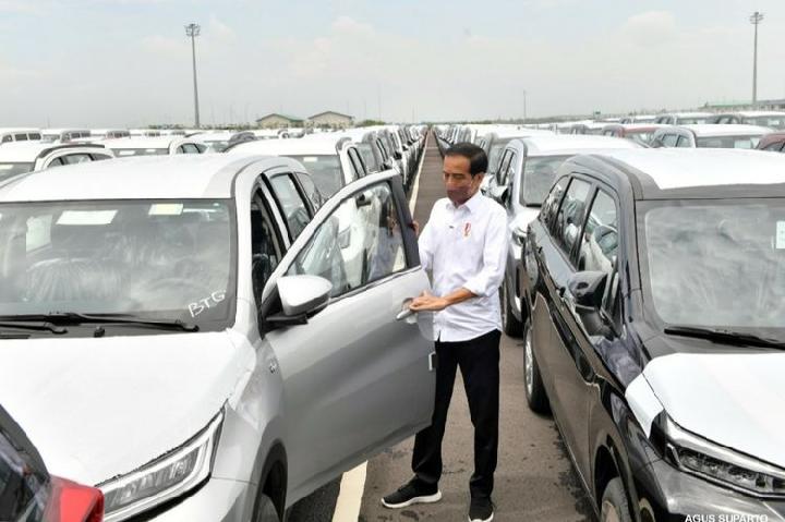 Jokowi Optimis Tahun 2022 Ini RI Ekspor 180 Ribu Mobil dari Patimban