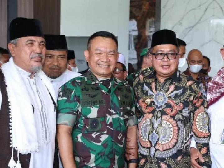 Datangi Aceh, KSAD Dudung: Jika Rekrut Santri Minimal Akhlaknya Terjaga