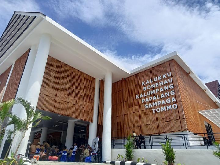 Setahun Ditutup Pasca Gempa, Kantor Bupati Mamuju Kembali Beroperasi