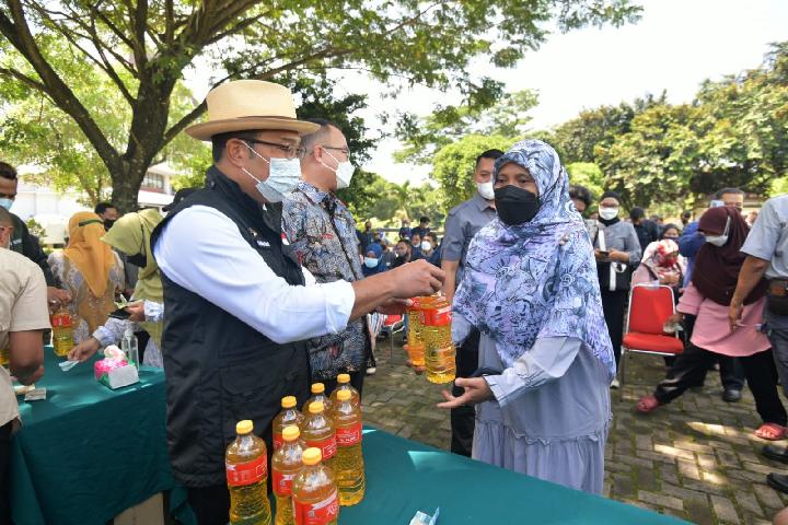 Jabar Siapkan Aplikasi Pemesanan Minyak Goreng