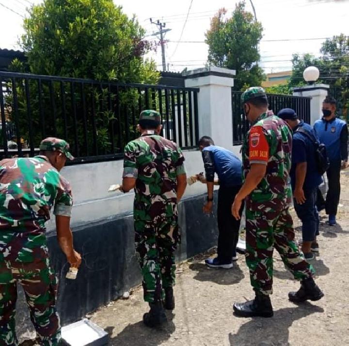 Jelang Ramadan, Kodam XIV Hasanuddin Kerja Bakti di Masjid Mamuju 