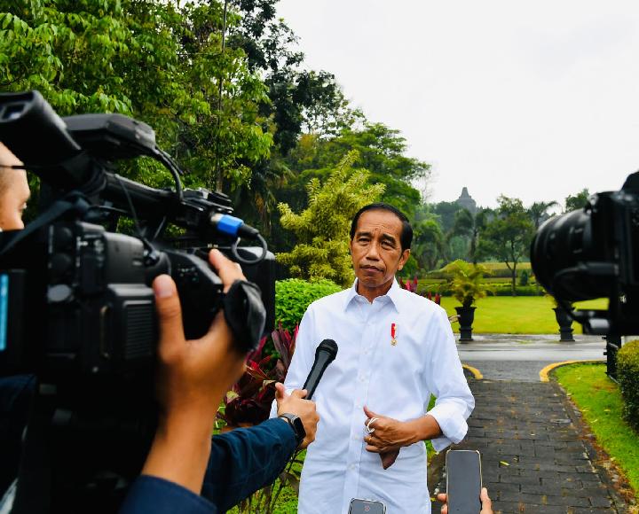 Diteriaki 3 Periode, Jokowi: Namanya Keinginan Masyarakat