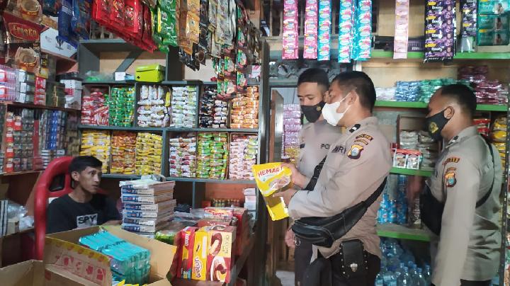 Pastikan Ketersediaan Minyak Goreng di Bulan Puasa, Polisi di Polman Pantau Pasar 