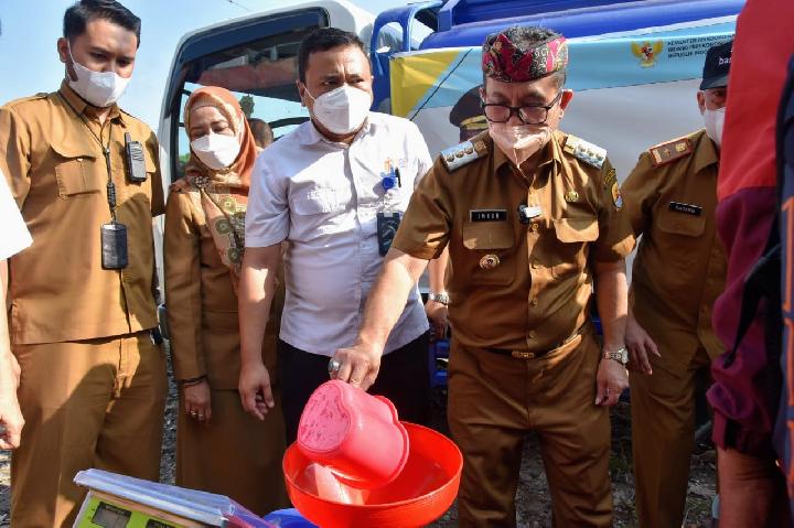 8.000 Liter Migor Dijual dalam OPM di Pasar Jamblang Cirebon