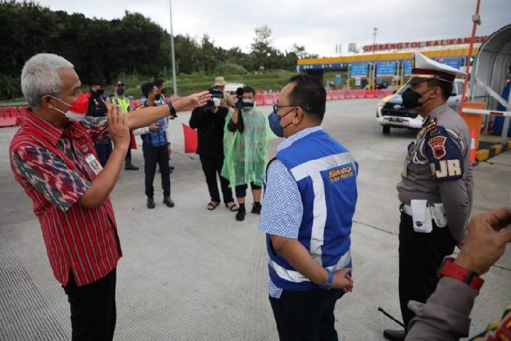 Ganjar Cek Persiapan Jalur Mudik Jateng di Kalikangkung dan Alas Roban