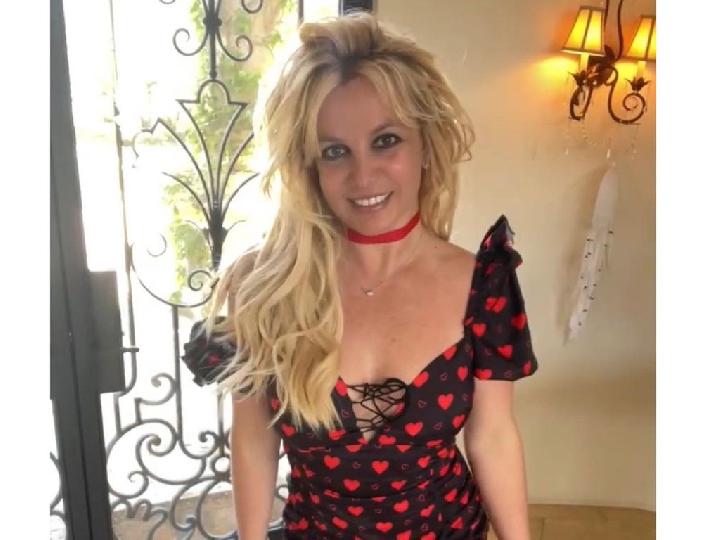 Hamil Anak Ketiga, Britney Spears Undur Diri dari Media Sosial