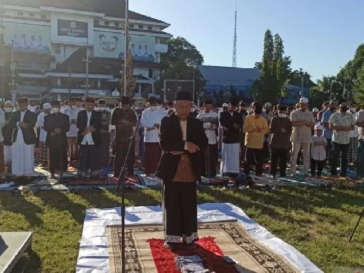 Hukum dan Tata Cara Lengkap Salat Idul Fitri