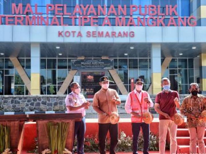 Terminal Bus di Jateng Bisa Jadi Tempat Pernikahan dan Konser Musik