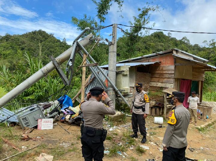 Kronologi Tiang Listrik Patah Timpa Tiga Orang Anak di Mambi Mamasa