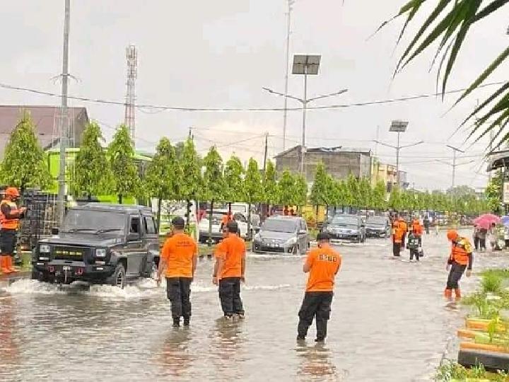 Diguyur Hujan Deras, Rumah Warga Binjai Terendam