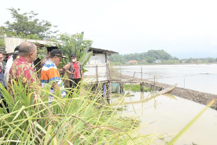 Korban Banjir Pangandaran Dapat Bantuan Beras Puluhan Ton