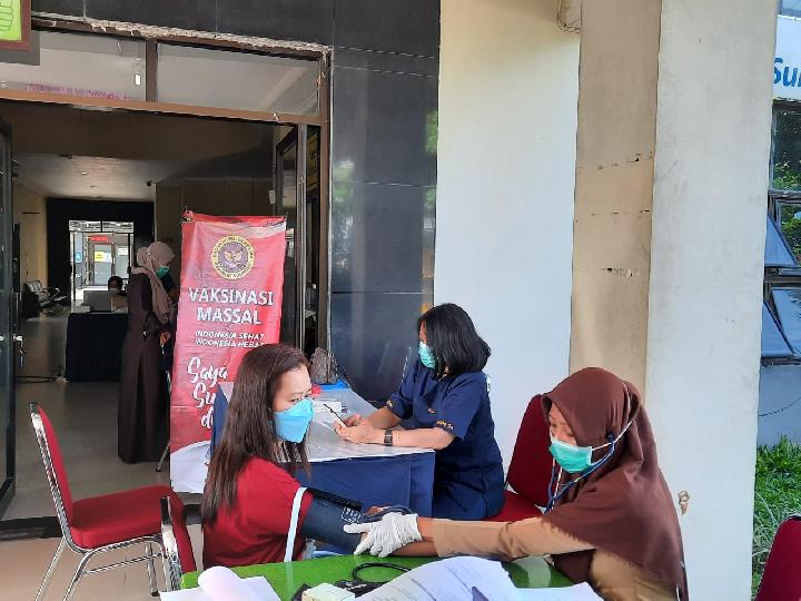 Vaksinasi Covid-19 Berhadiah Kembali Digelar di Polman