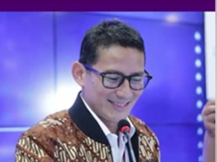 Menteri Sandiaga Lewat Video Call Undang Bintang K-Pop Dita Karang ke Bali 