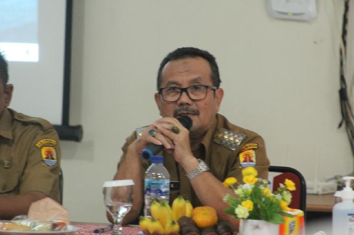 Bupati Cirebon Minta SKPD Terkait Harus Serius Tangani Program Kemiskinan