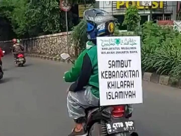 Khilafatul Muslimin Konvoi Sebarkan 'Kebangkitan Khilafah' di Jakarta