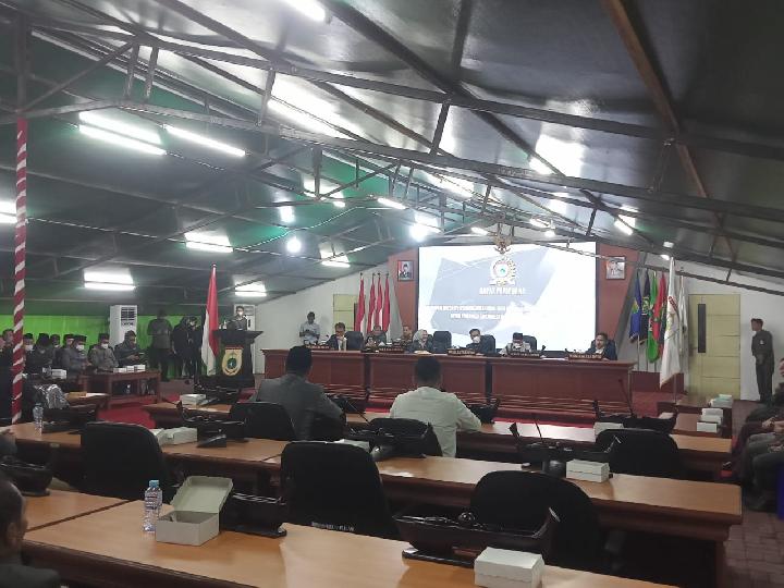 Rapat Paripurna Perubahan Susunan Perangkat Daerah Pemprov Sulbar Berlangsung Alot