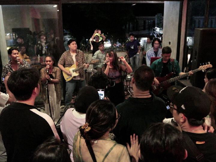 Memukaunya Gavendri Saat 'Tired Showcase' di Dekhad Gandaria