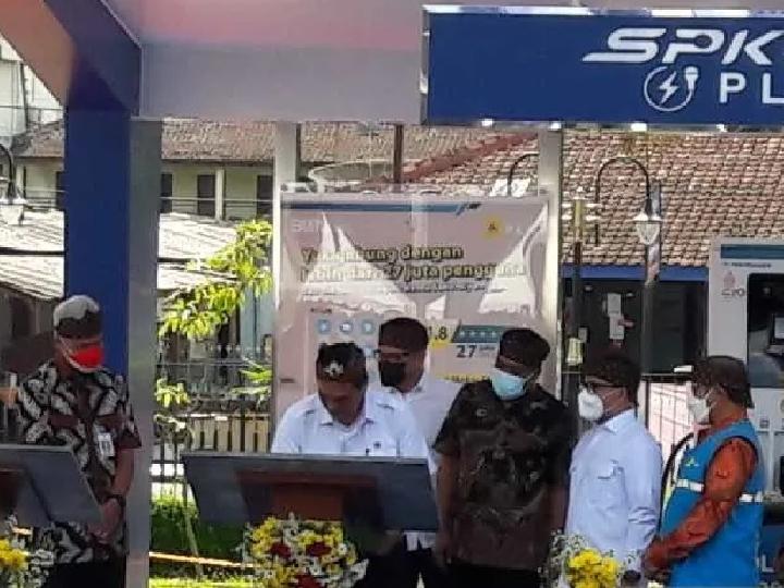 Usai Resmikan SPKLU, Luhut Pandjaitan Berharap Borobudur Jadi Kawasan Hijau