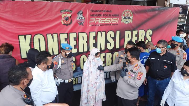 Pakai Mukena, Pria Asal Tegal Gasak Barang di Pusat Perbelanjaan