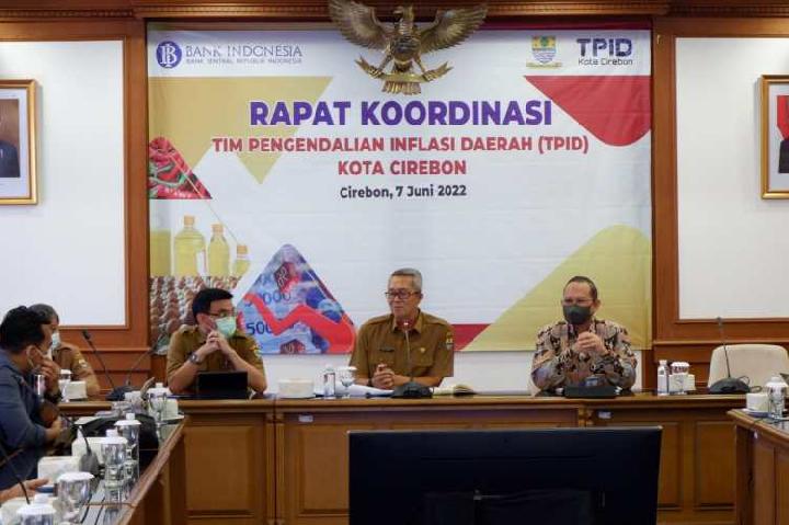 Sekda Kota Cirebon Minta TPID Lakukan Pengawasan Harga Kebutuhan Masyarakat