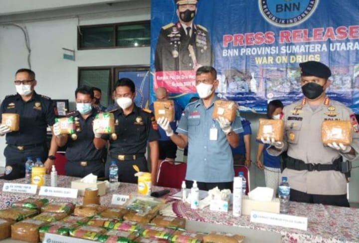 BNNP Sumut Sita 32 Kg Sabu, Tersangkanya Empat Wanita