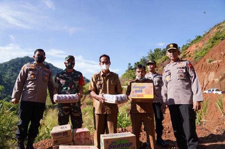 Kapolda Sulbar Tinjau Sejumlah Wilayah Tanah Longsor di Mamasa