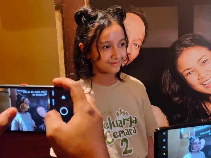 Widuri Putri Belajar Kendarai Sepeda Demi Adegan di Film Keluarga Cemara 2