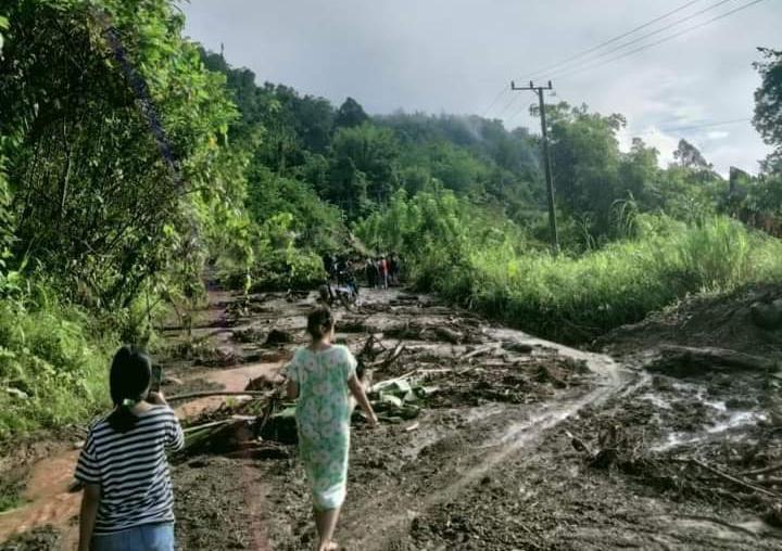 Akibat Tanah Longsor, Jalan di Mamuju Tak dapat Dilintasi Kendaraan Roda Empat